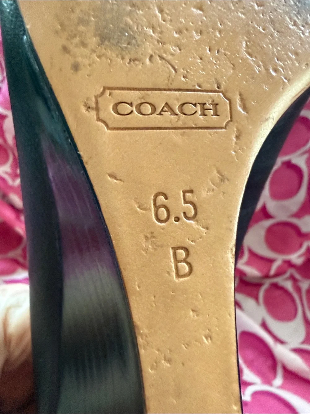 Beautiful  COACH Black Leather wedge shoes with Silver Bow Accent